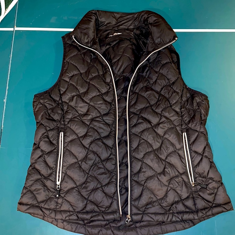 Black puffer vest